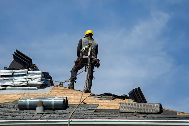 Professional Gutter Installation technician working in Seymour, MO